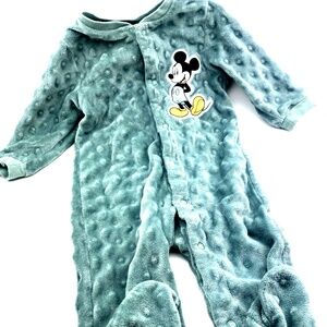 Disney Footed Romper Size 6/9m Mickey Mouse Snap buttons Infant Pajama Outfit